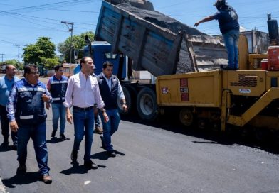 Recorre Alcalde de Boca del Río obra de pavimentación de la calle Carranza / @JM_UNANUE @_BocadelRio >>>